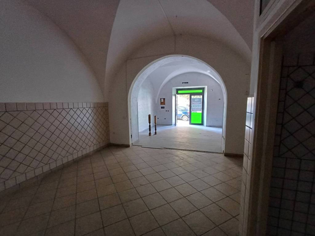 negozio in vendita a Genzano di Roma