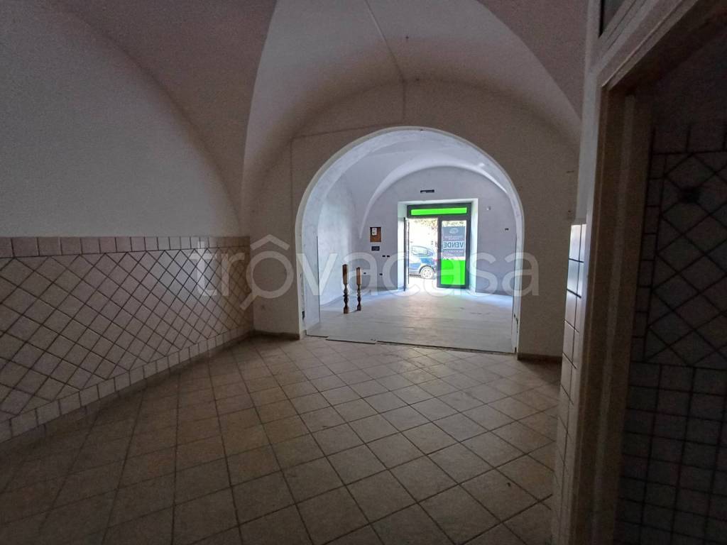 negozio in vendita a Genzano di Roma