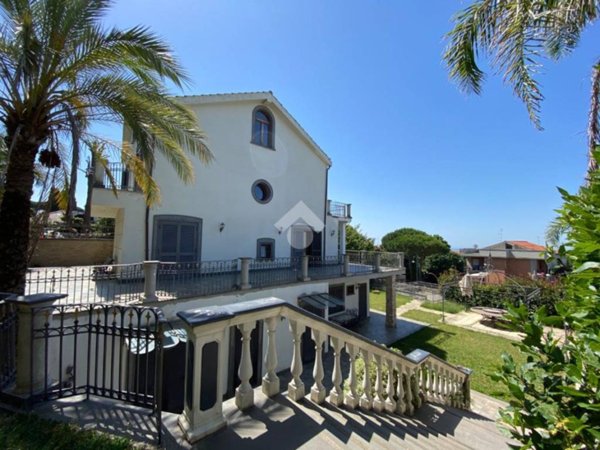 casa indipendente in vendita a Genzano di Roma