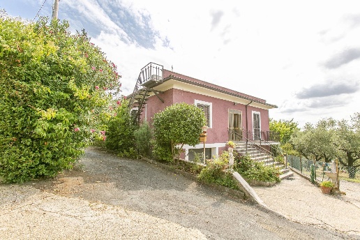 casa indipendente in vendita a Genzano di Roma