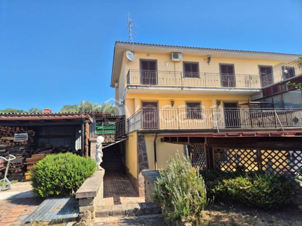 casa indipendente in vendita a Genzano di Roma