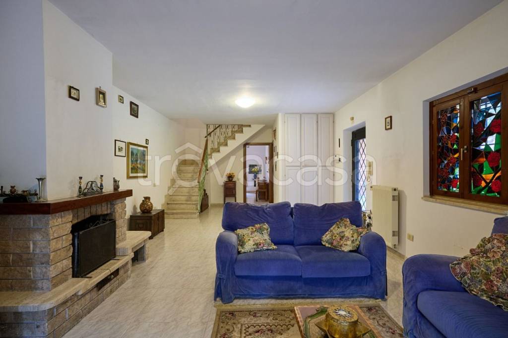 casa indipendente in vendita a Genzano di Roma in zona Landi