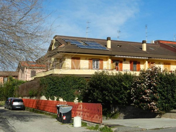 casa indipendente in vendita a Genzano di Roma