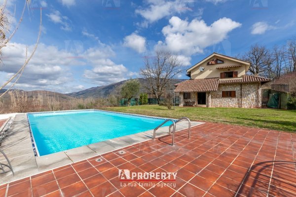 casa indipendente in vendita a Gerano