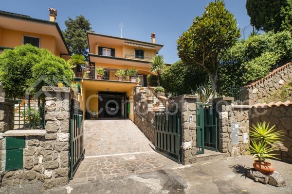 casa indipendente in vendita a Grottaferrata