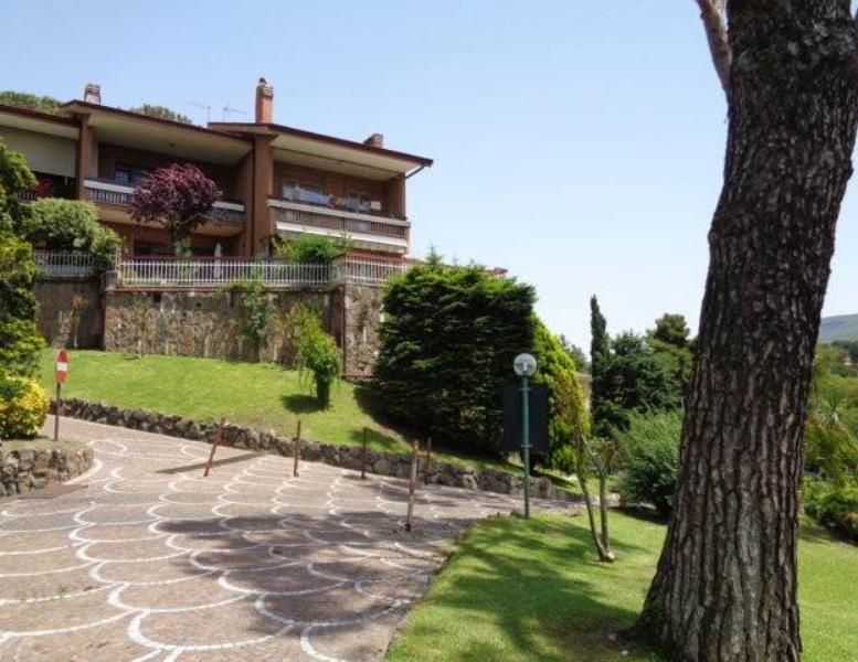 casa indipendente in vendita a Grottaferrata