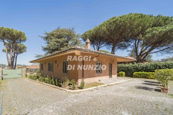 casa indipendente in vendita a Grottaferrata