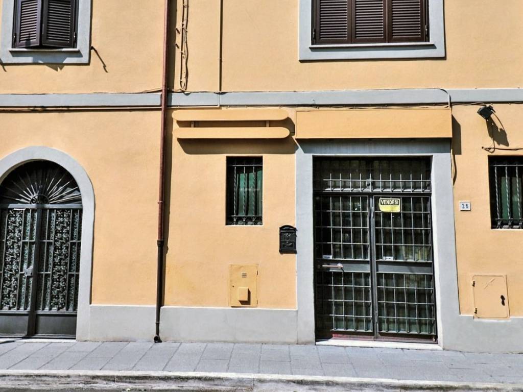 negozio in vendita a Grottaferrata