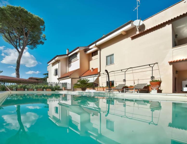 casa indipendente in vendita a Grottaferrata