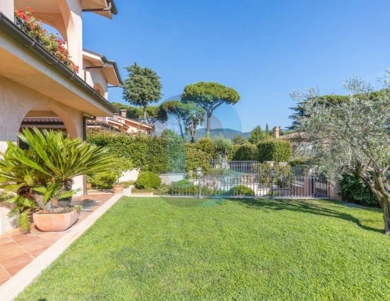 casa indipendente in vendita a Grottaferrata