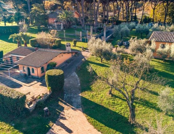 casa indipendente in vendita a Grottaferrata