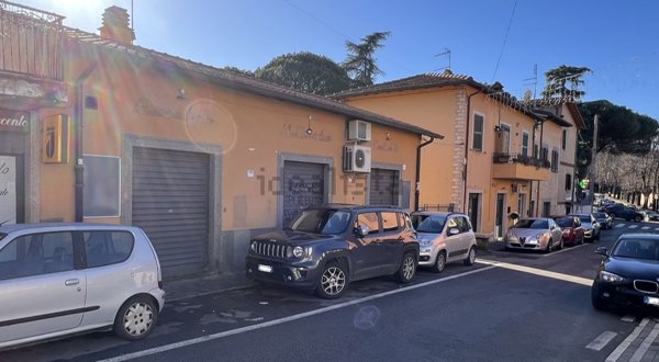 locale commerciale in vendita a Grottaferrata