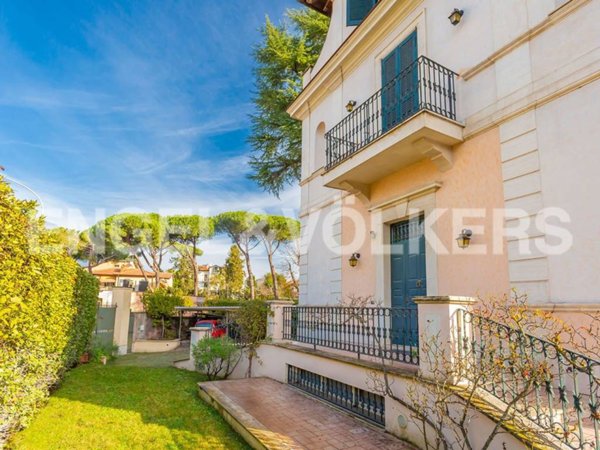 casa indipendente in vendita a Grottaferrata