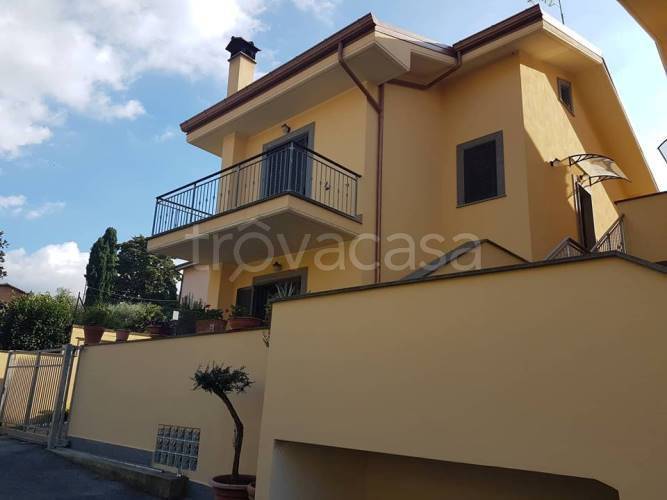 casa indipendente in vendita a Grottaferrata