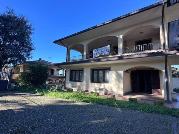 casa indipendente in vendita a Grottaferrata