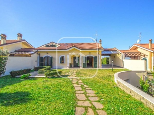 casa indipendente in vendita a Grottaferrata