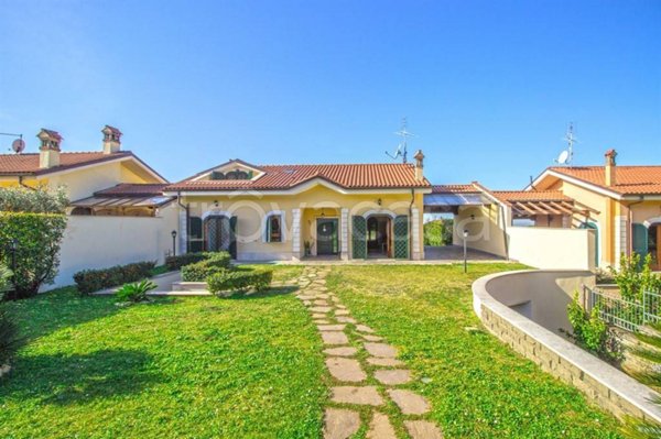 casa indipendente in vendita a Grottaferrata