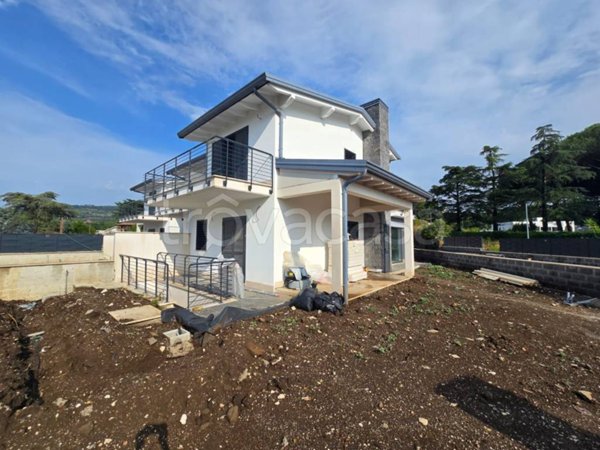 casa indipendente in vendita a Grottaferrata
