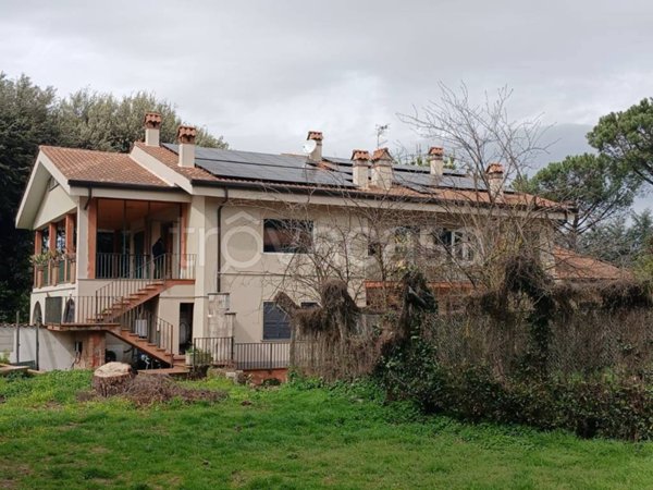 casa indipendente in vendita a Grottaferrata