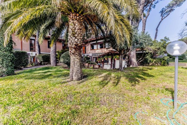 casa indipendente in vendita a Grottaferrata