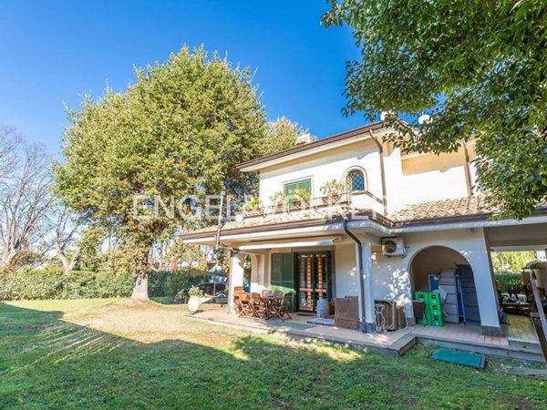casa indipendente in vendita a Grottaferrata