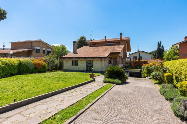 casa indipendente in vendita a Grottaferrata