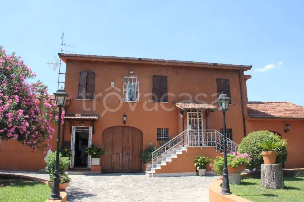 casa indipendente in vendita a Grottaferrata