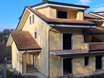 casa indipendente in vendita a Grottaferrata