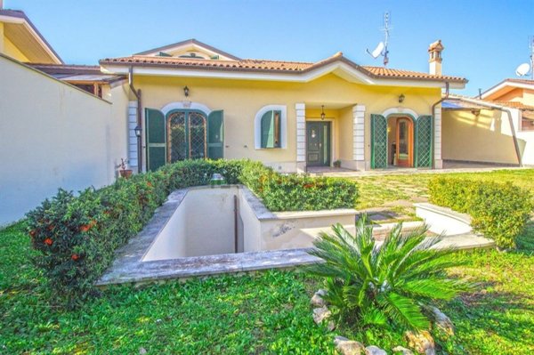 casa indipendente in vendita a Grottaferrata