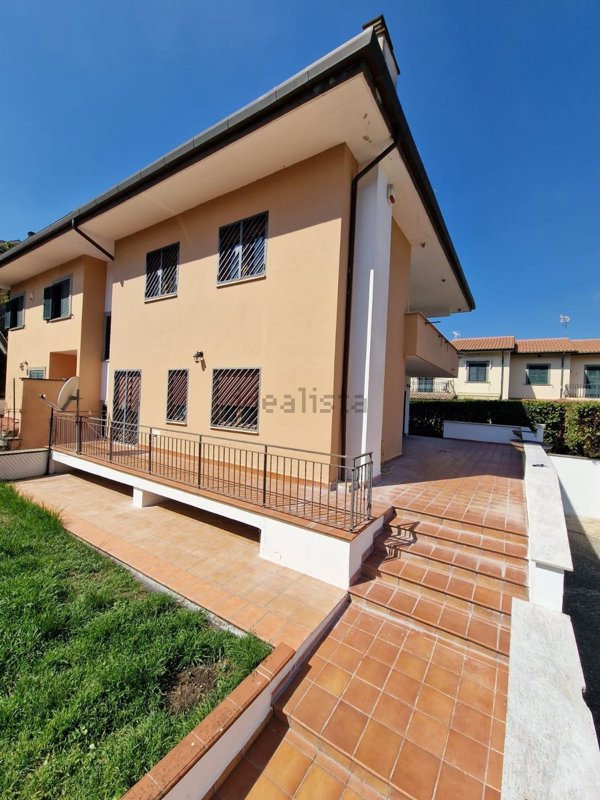casa indipendente in vendita a Grottaferrata