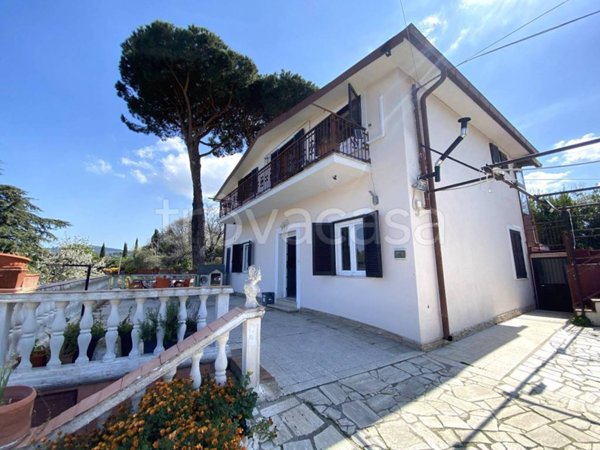 casa indipendente in vendita a Grottaferrata