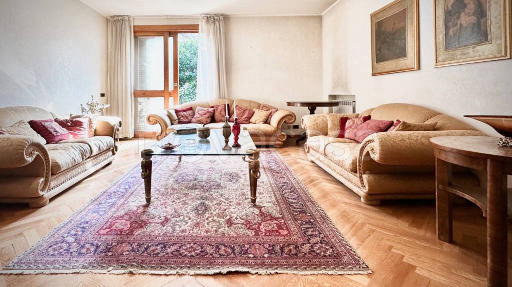 casa indipendente in vendita a Grottaferrata