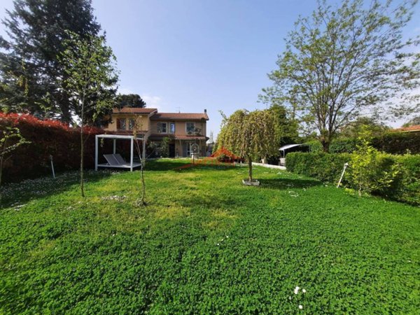 casa indipendente in vendita a Grottaferrata