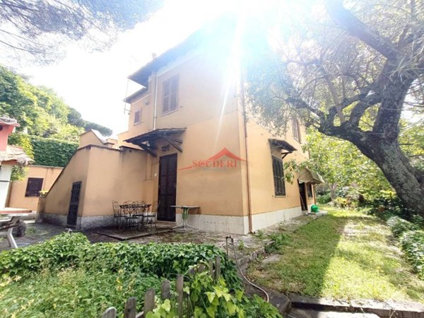 casa indipendente in vendita a Grottaferrata