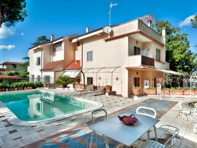 casa indipendente in vendita a Grottaferrata
