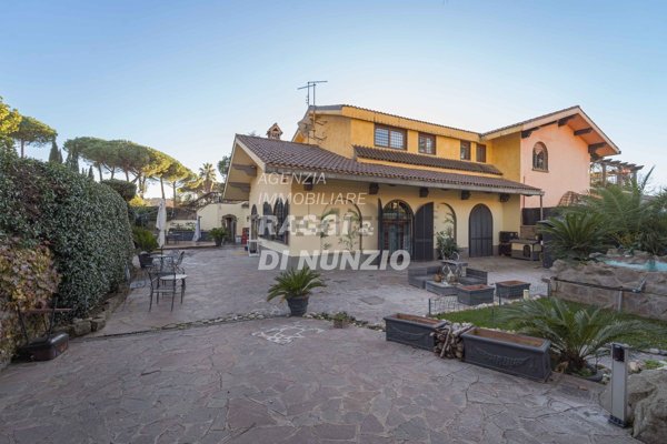 appartamento in vendita a Grottaferrata in zona Molara