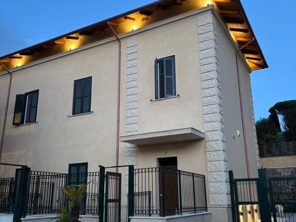 appartamento in vendita a Grottaferrata