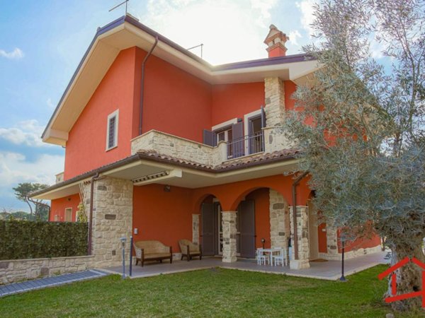 casa indipendente in vendita a Grottaferrata