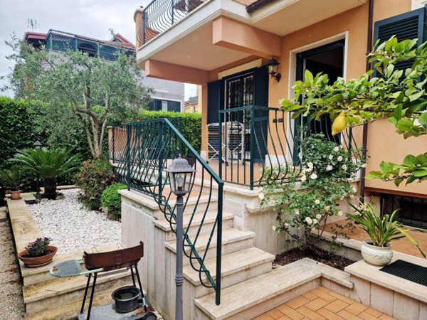casa indipendente in vendita a Grottaferrata