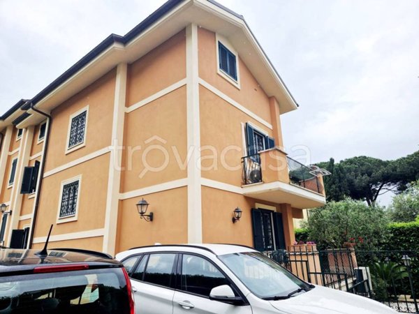 casa indipendente in vendita a Grottaferrata
