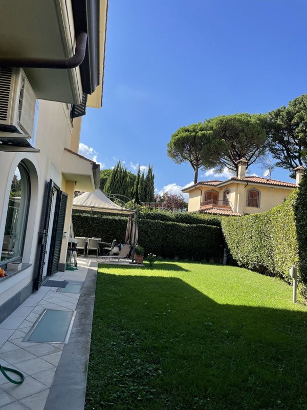 casa indipendente in vendita a Grottaferrata