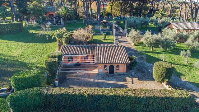 casa indipendente in vendita a Grottaferrata