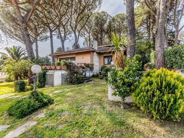 casa indipendente in vendita a Grottaferrata