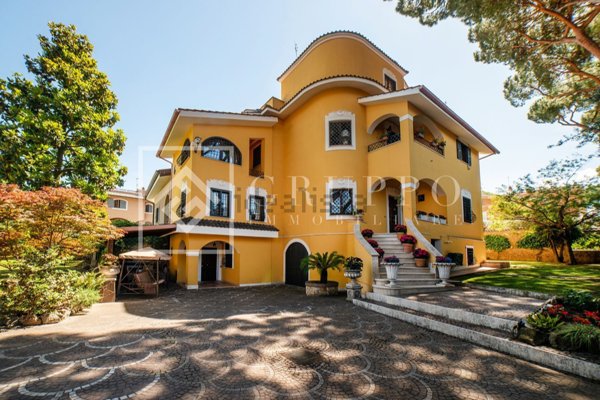 casa indipendente in vendita a Grottaferrata