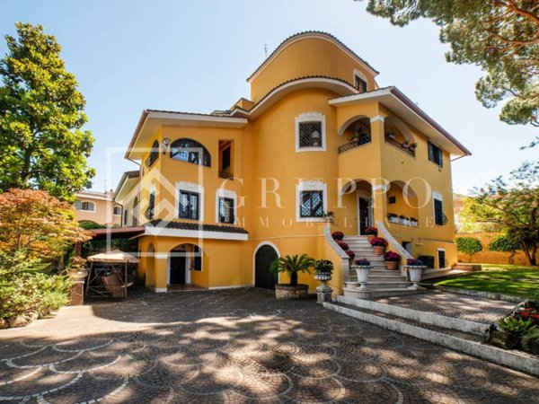 casa indipendente in vendita a Grottaferrata