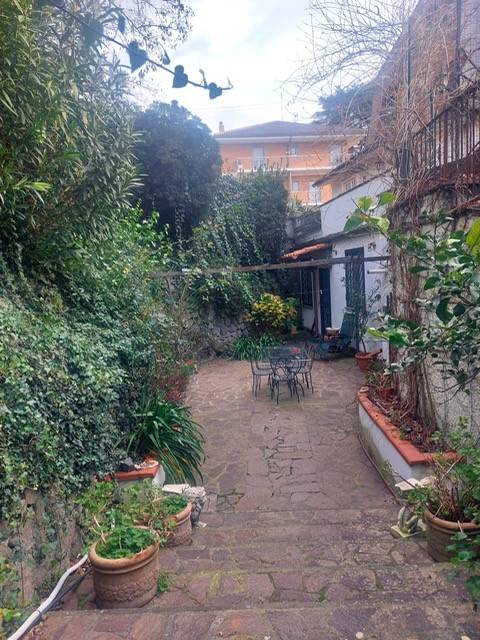 casa indipendente in vendita a Grottaferrata