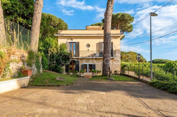 casa indipendente in vendita a Grottaferrata