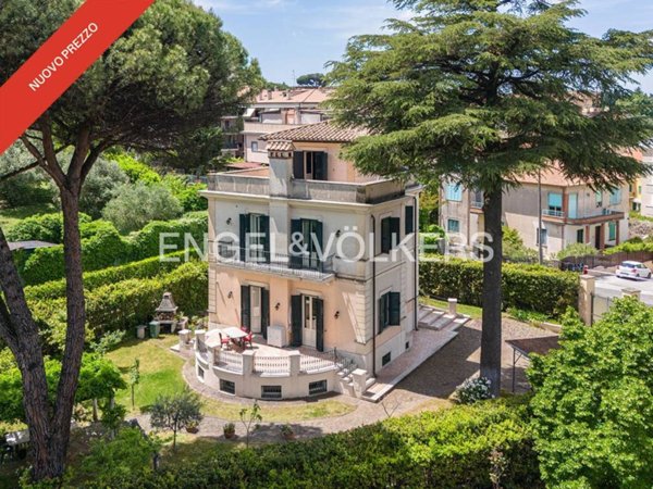 casa indipendente in vendita a Grottaferrata