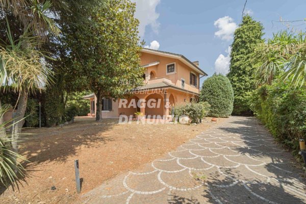 casa indipendente in vendita a Grottaferrata