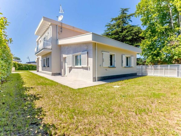casa indipendente in vendita a Grottaferrata